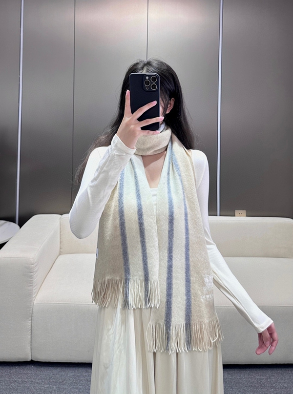 ブランドマフラー正面デザイン